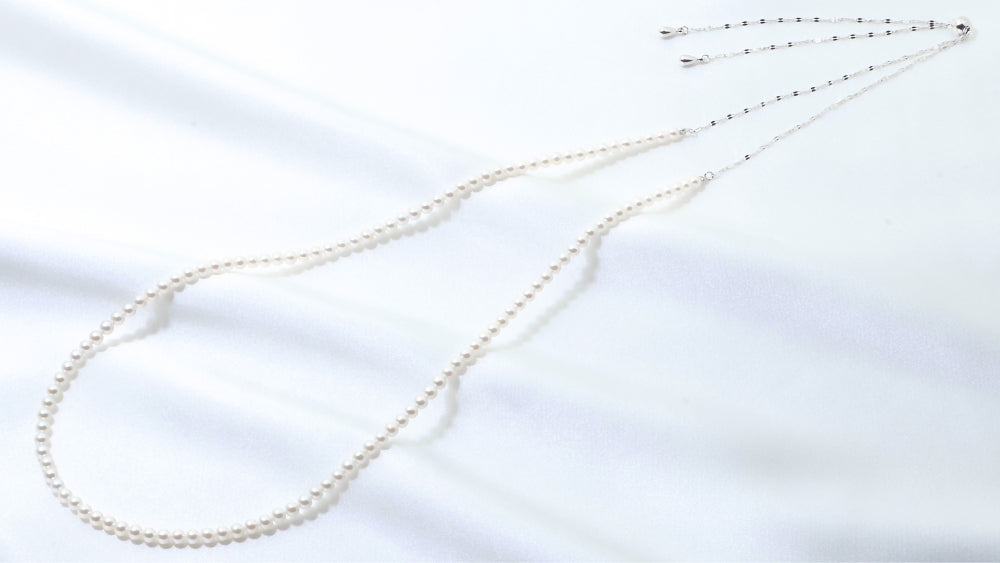 商品は、真珠が活躍する春にお届けをいたします